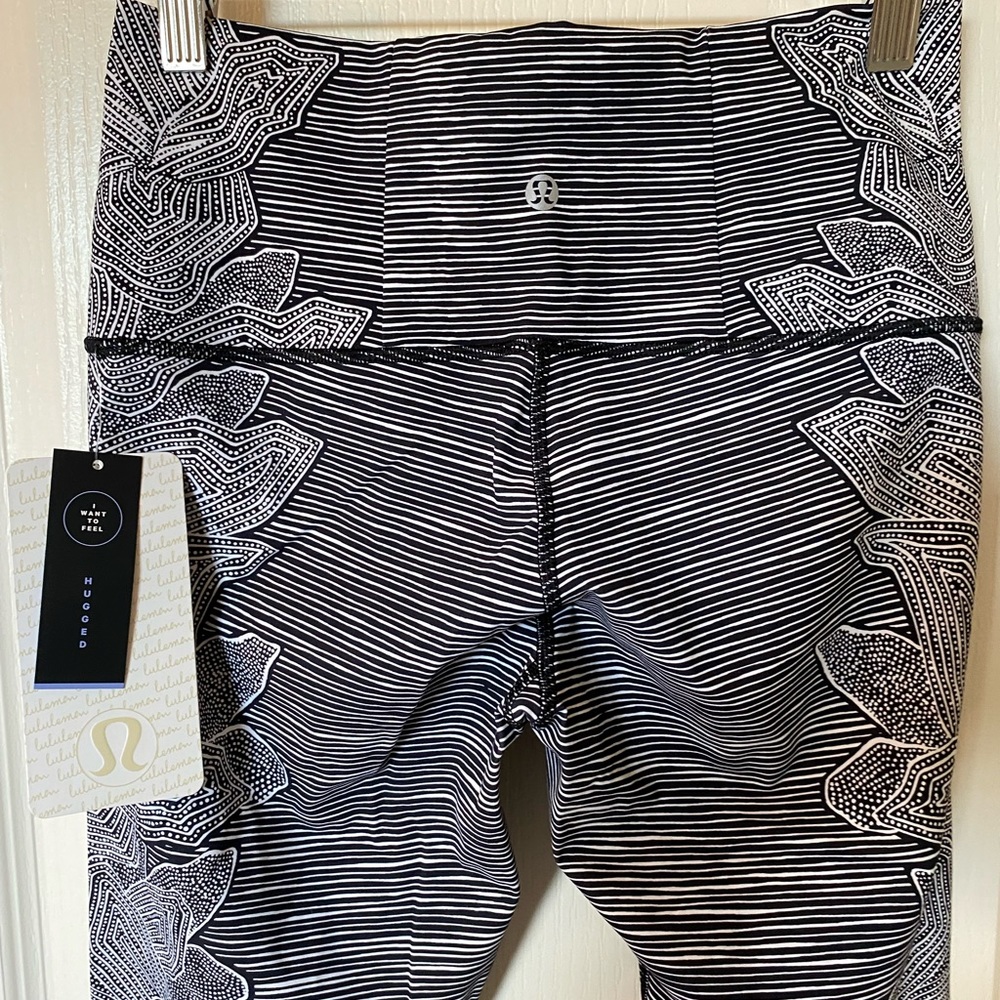 Lululemon Wunder Under full length pants - Picture 5 of 6